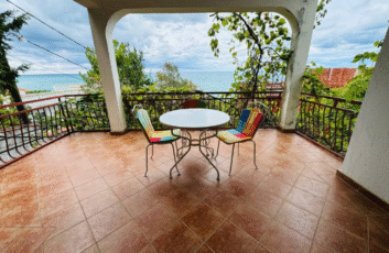 Продается дом с тремя спальнями в 15 минутах от Бара