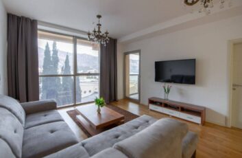 Сдается квартира с двумя спальнями в ЖК Гармония Dukley Gardens с видом на море из всех комнат